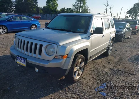 2013 Jeep Patriot Latitude z USA, uszkodzony, nr VIN 1C4NJRFB4DD248587